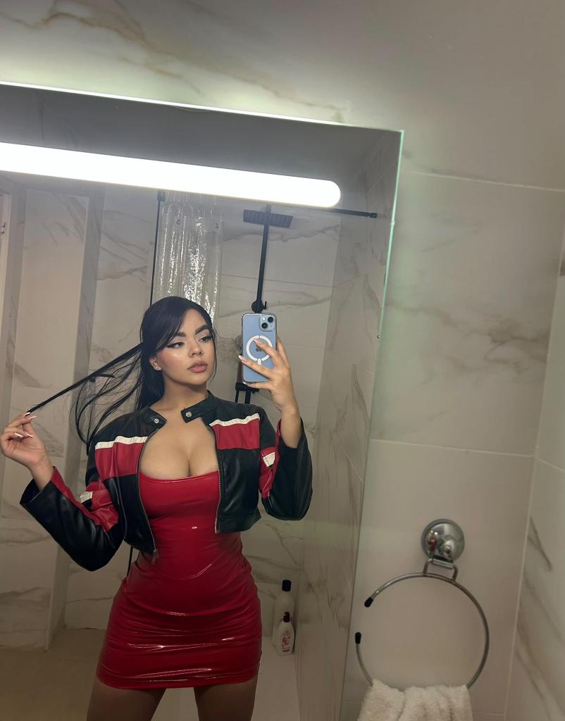 631005852: Chica busca chico en Gerona
