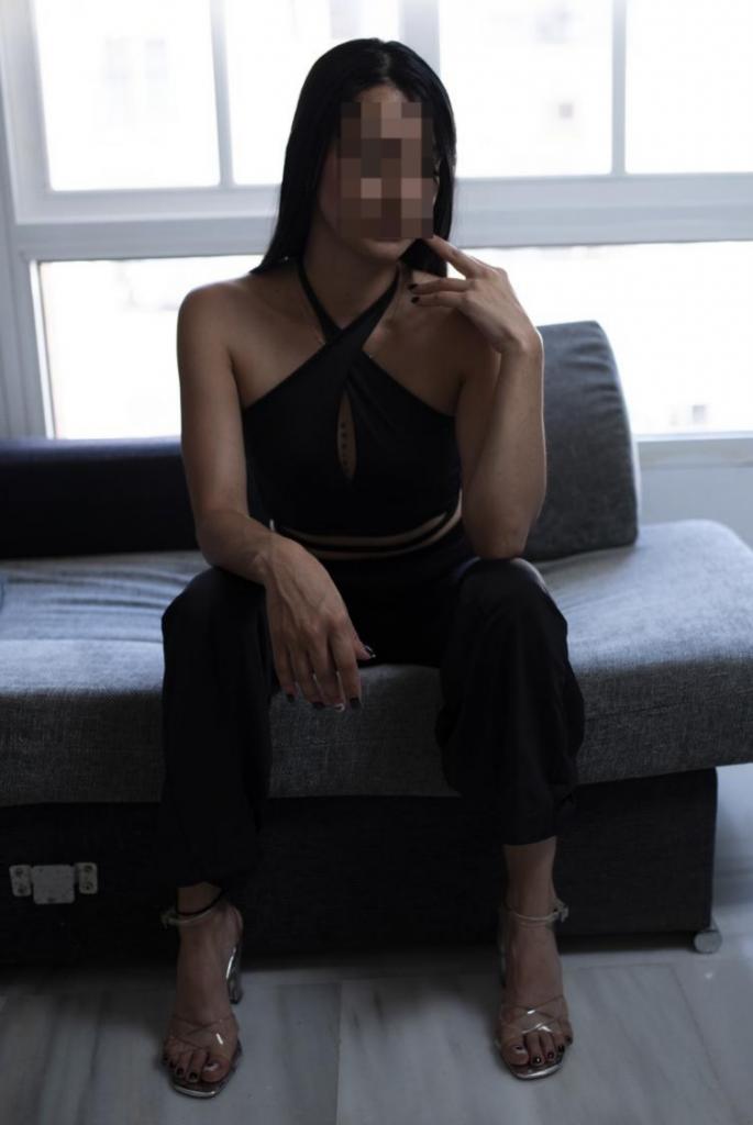 Chica busca chico en Málaga: Chica busca chico