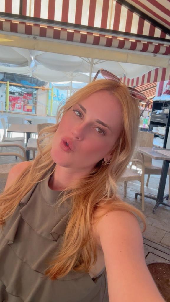 Chica busca chico en Granada: 