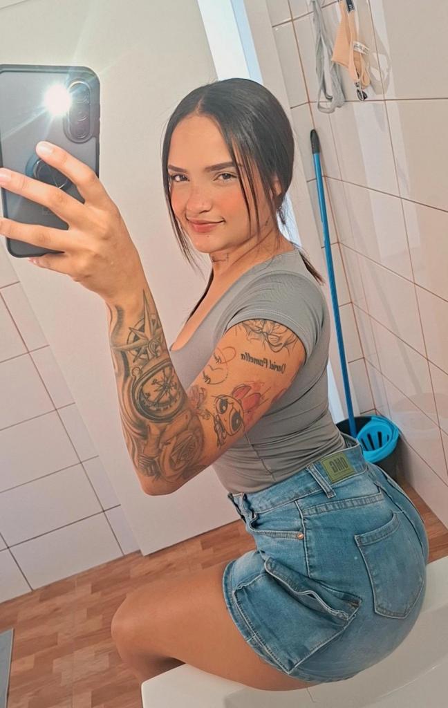 643962784: Chica busca chico en Tenerife