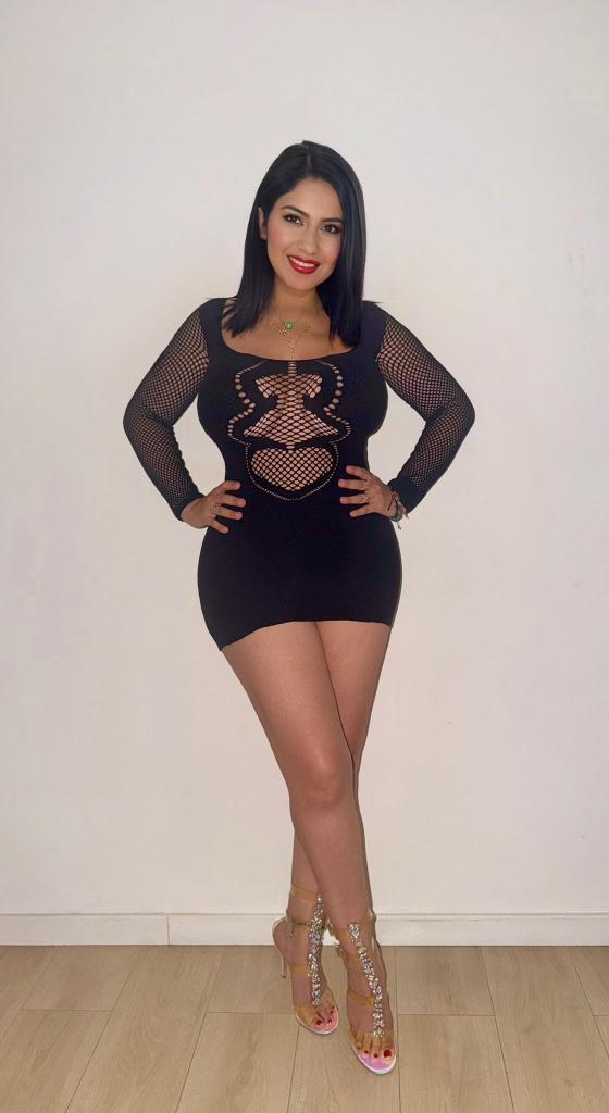 607786847: Chica busca chico en Barcelona