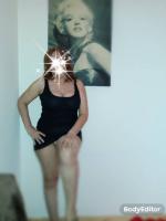 613734845: Chica busca chico en Madrid