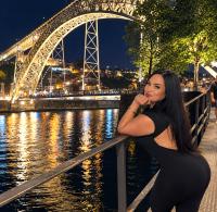 643890957: Chica busca chico en La Coruña