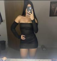 643367487: Chica busca chico en Barcelona