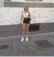 698503881: Chica busca chico en Madrid