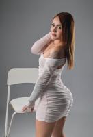 690695843: Chica busca chico en Barcelona