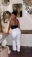 663051742: Chica busca chico en Barcelona