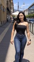 617046295: Chica busca chico en Barcelona