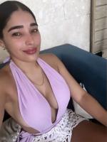 643956849: Chica busca chico en La Coruña