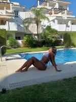 697624169: Chica busca chico en Málaga