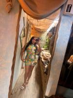 697911576: Chica busca chico en Málaga