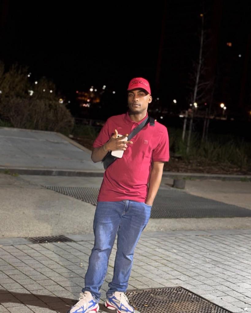 607342164: Chico busca chica en Madrid
