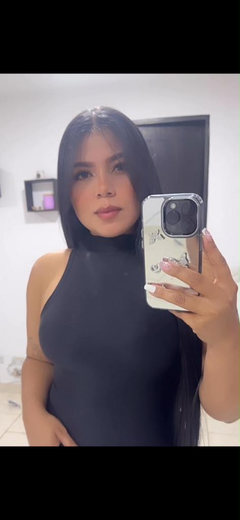 697624169: Chica busca chico en Málaga