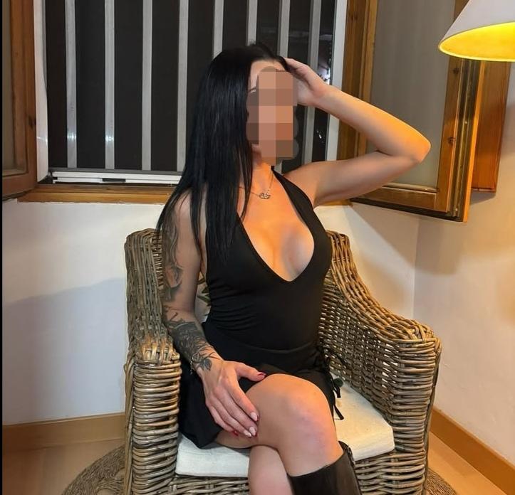 610989305: Chica busca chico en Jaén