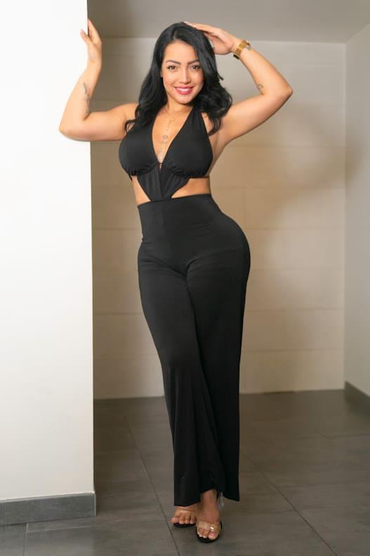 744256914: Chica busca chico en Málaga