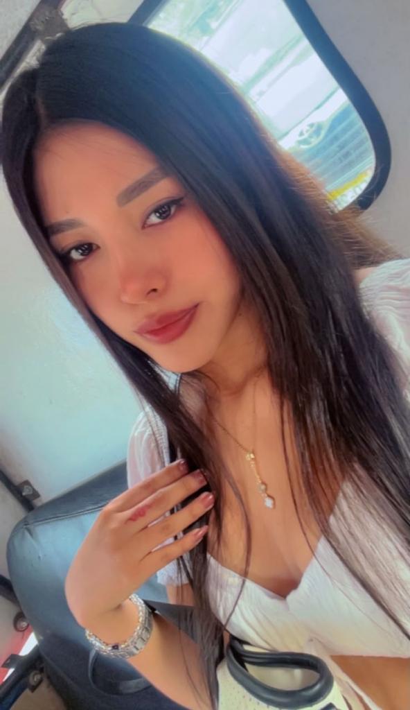 631007085: Chica busca chico en Murcia