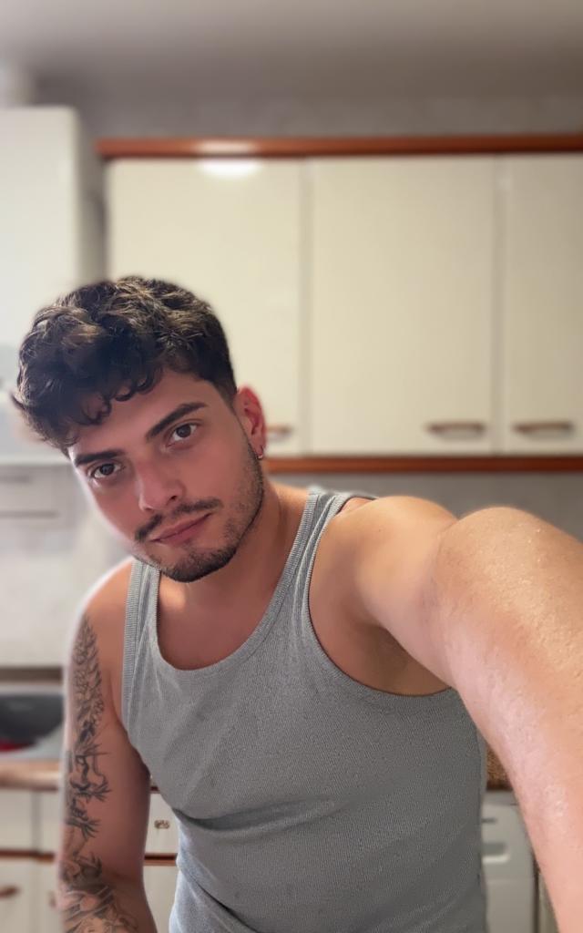 624048920: Chico busca chica en Zaragoza