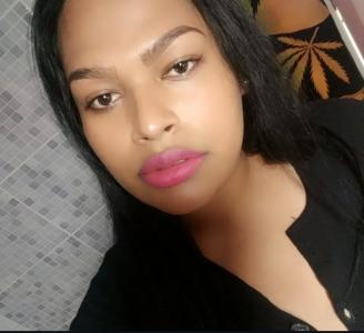 681190979: Chica busca chico en Madrid