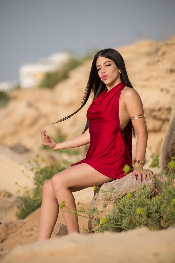 Chica busca chico en Ibiza: 