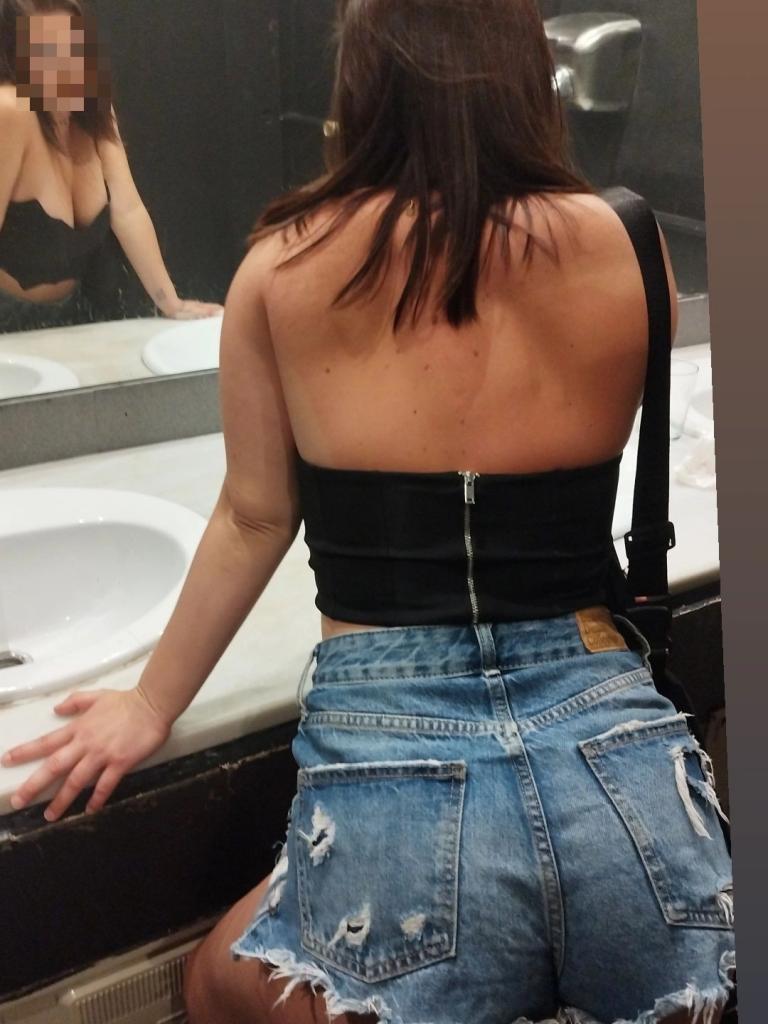 Chica busca chico en Sevilla: 