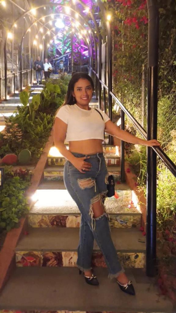 Chica busca chico en Huelva: 