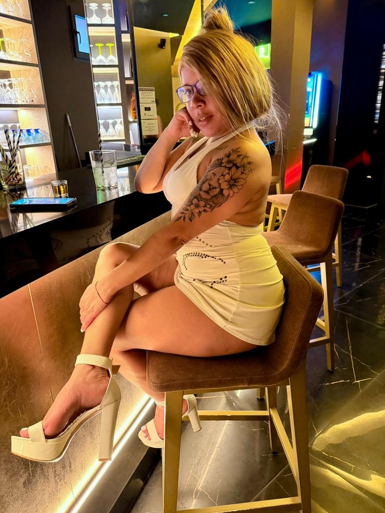 602361127: Chica busca chico en Huesca