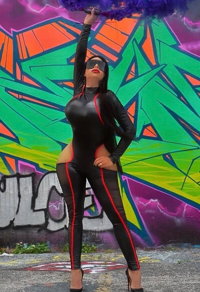 675230493: Chica busca chico en León