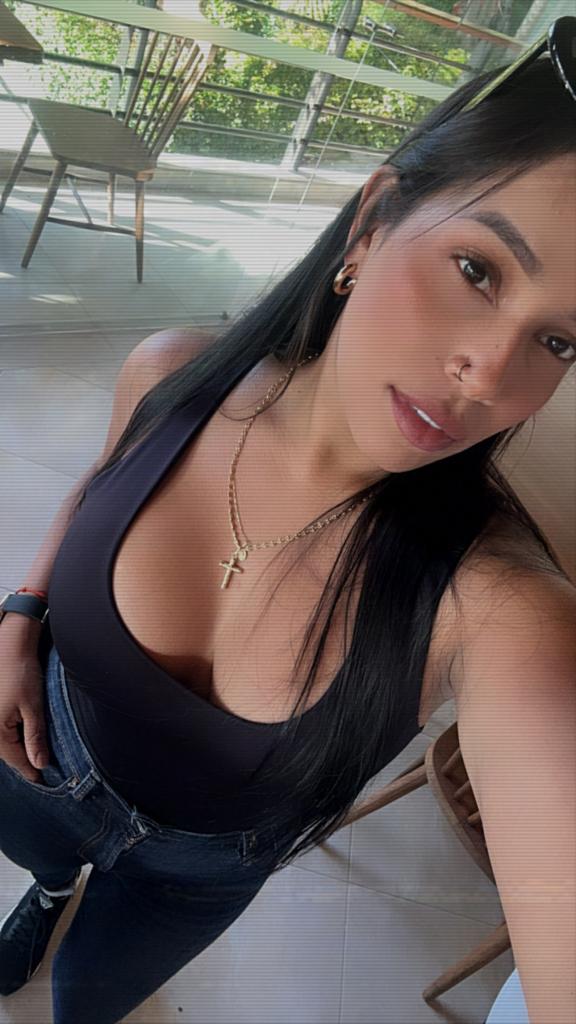 Chica busca chico en Ibiza: 