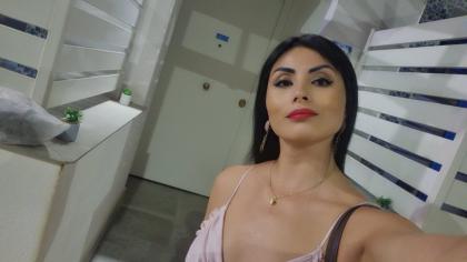 610637216: Chica busca chico en Barcelona