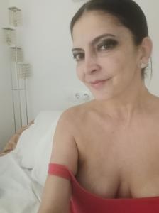 727752573: Chica busca chico en Barcelona