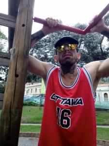 643352186: Chico busca chica en Zaragoza