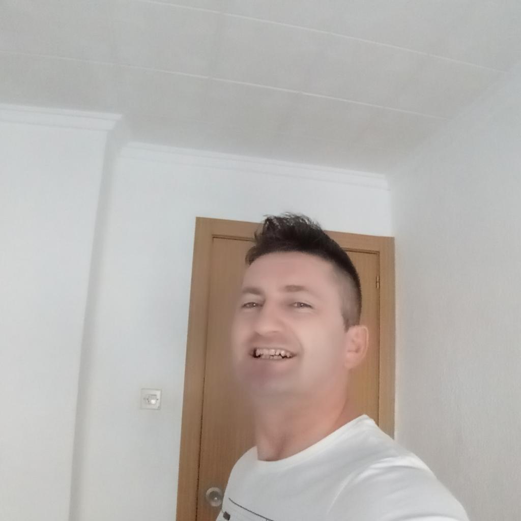 Chico busca chica en Valencia: 