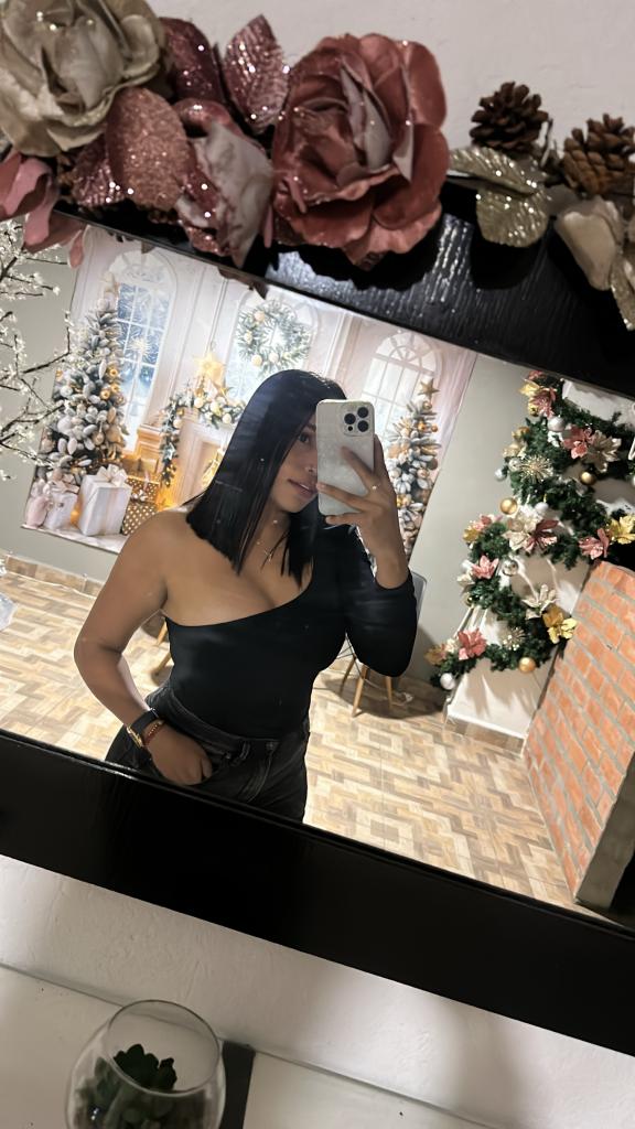 Chica busca chico en Ibiza: 