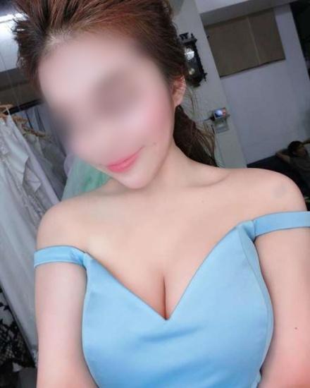 698636079: Chica busca chico en Barcelona