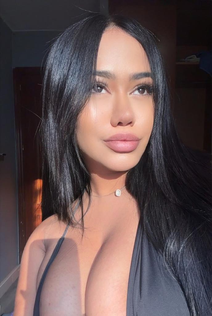 613724643: Chica busca chico en Barcelona