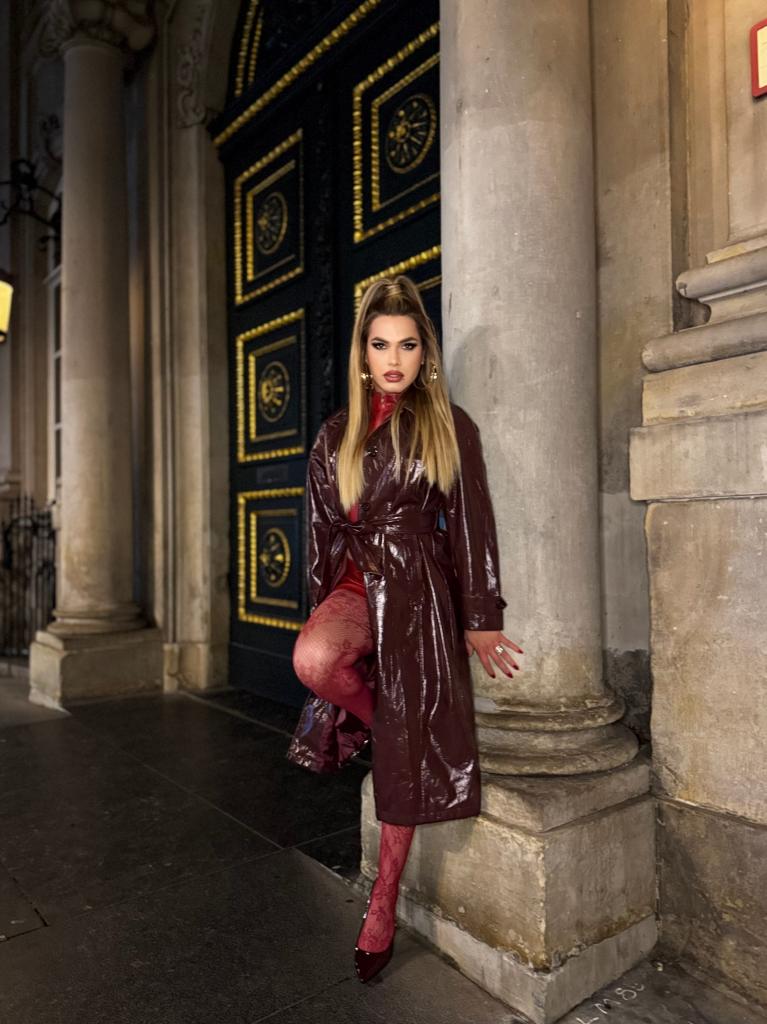 614627113: Travesti en Granada