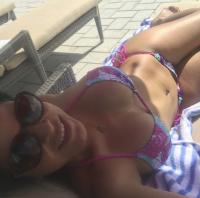 633964081: Chica busca chico en Madrid