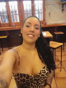 Chica busca chico en Granada: 