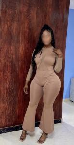 613840417: Chica busca chico en Barcelona