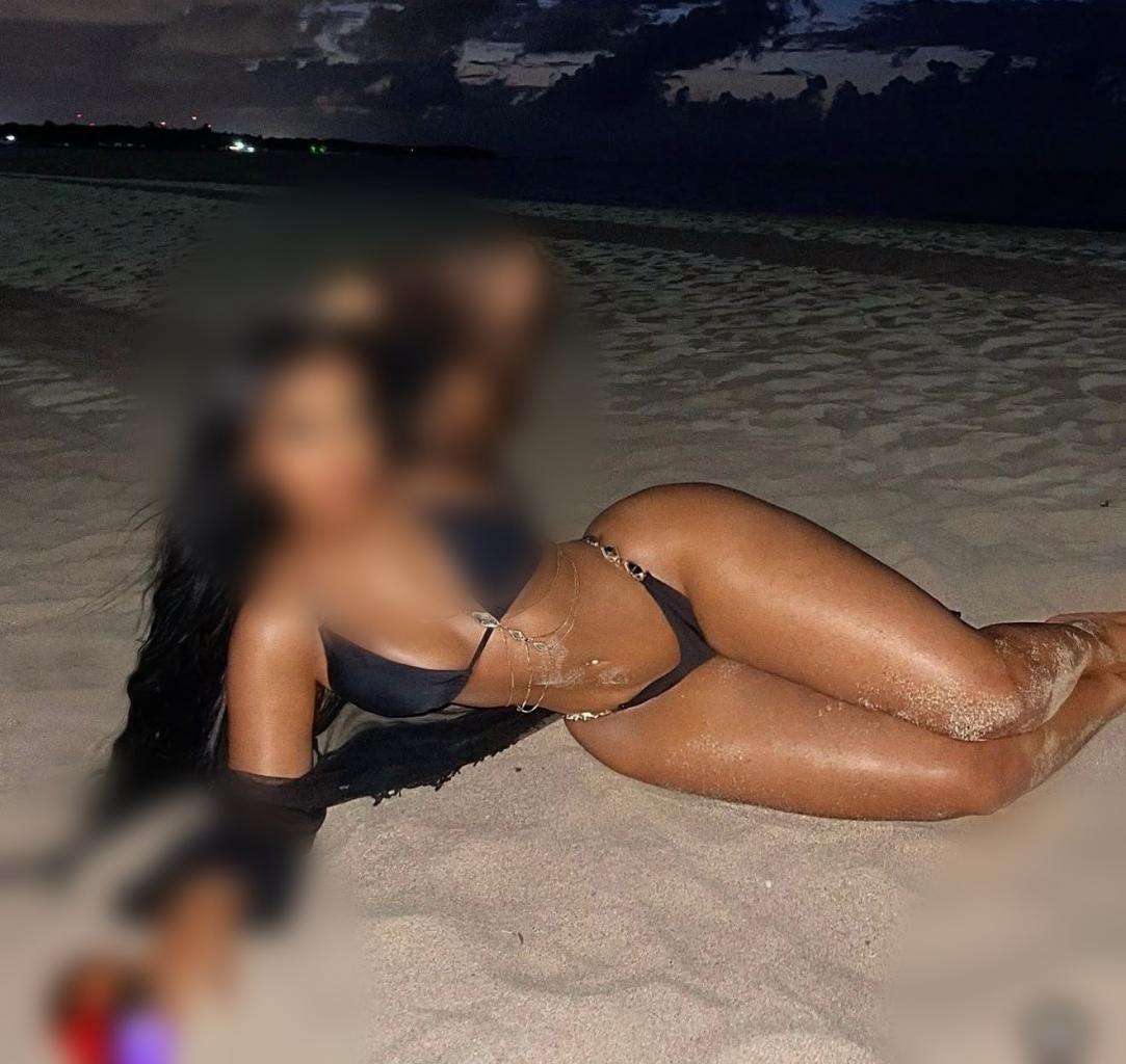 Chica busca chico en Alicante: Chica busca chico