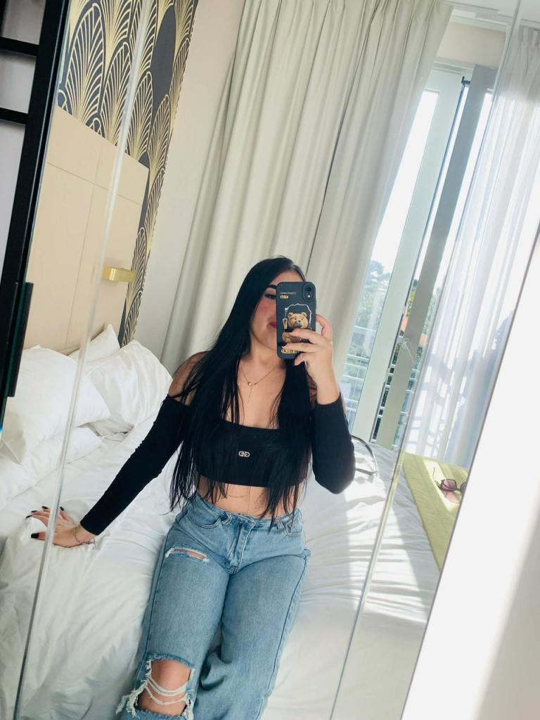 Chica busca chico en Granada: 