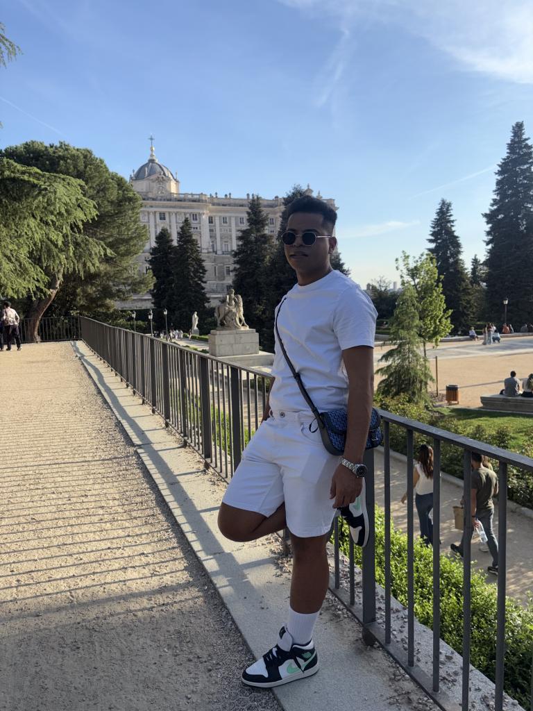 624774360: Chico busca chica en Madrid