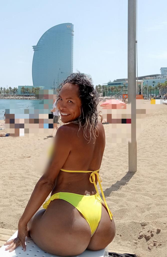 610622051: Chica busca chico en Barcelona