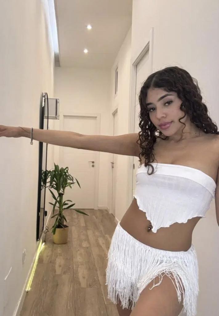 Chica busca chico en Granada: 