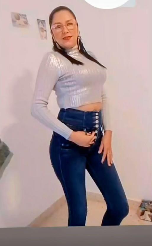 Chica busca chico en Almería: 