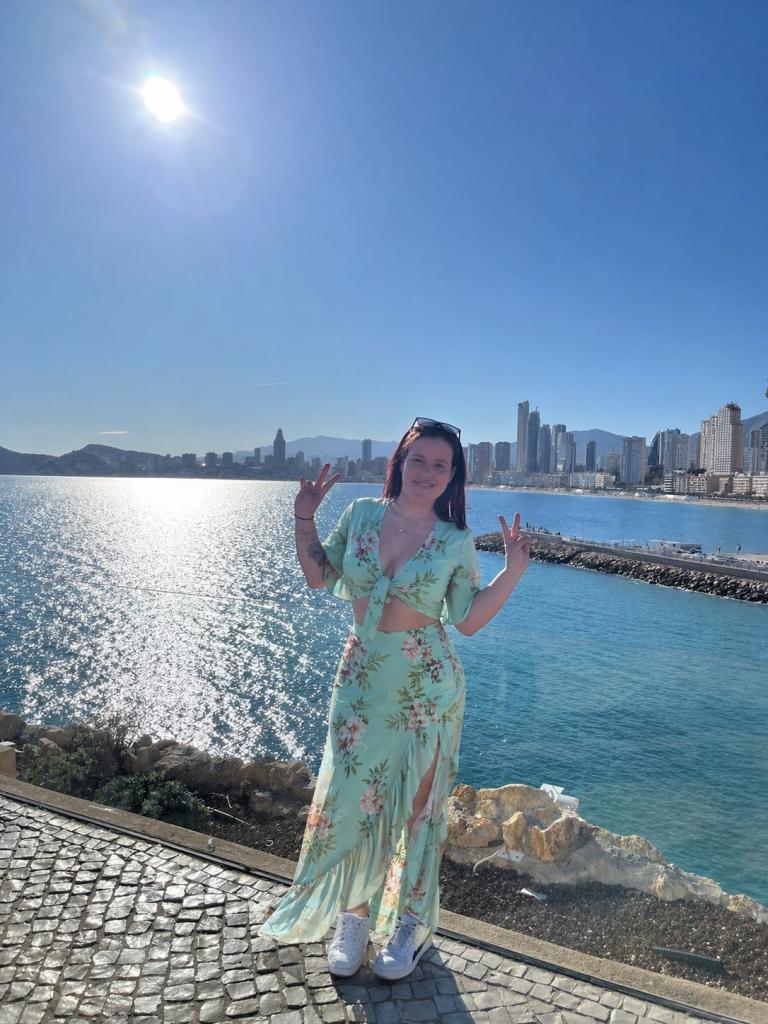 Chica busca chico en Alicante: 