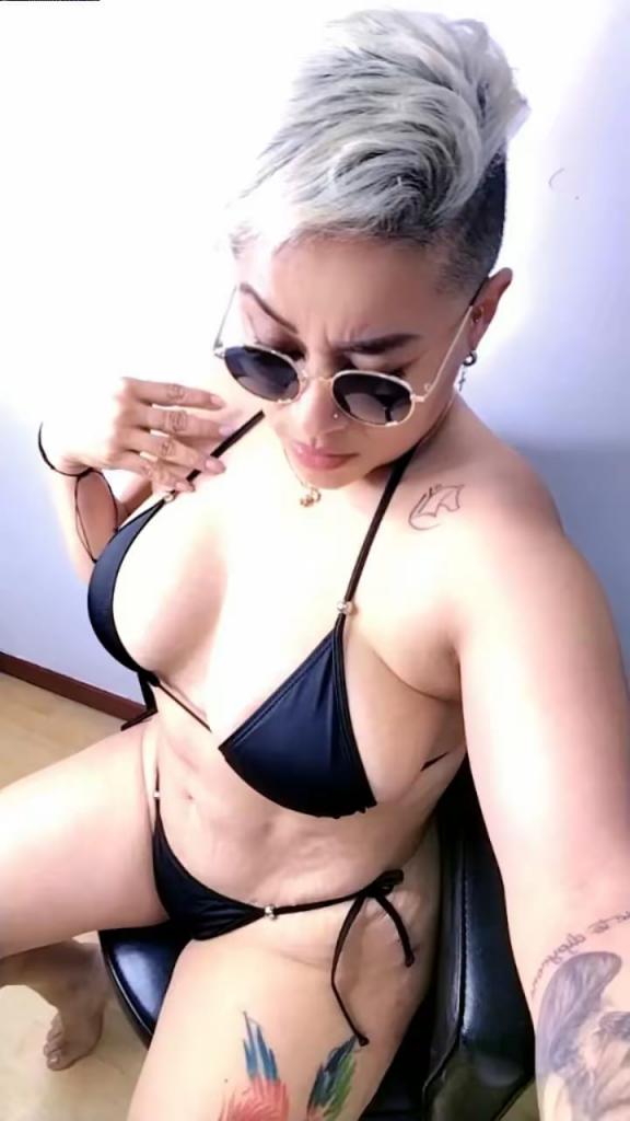 Chica busca chico en Alicante: Chica busca chico