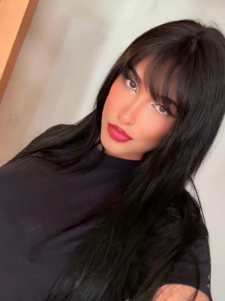 611877639: Transexual en La Coruña