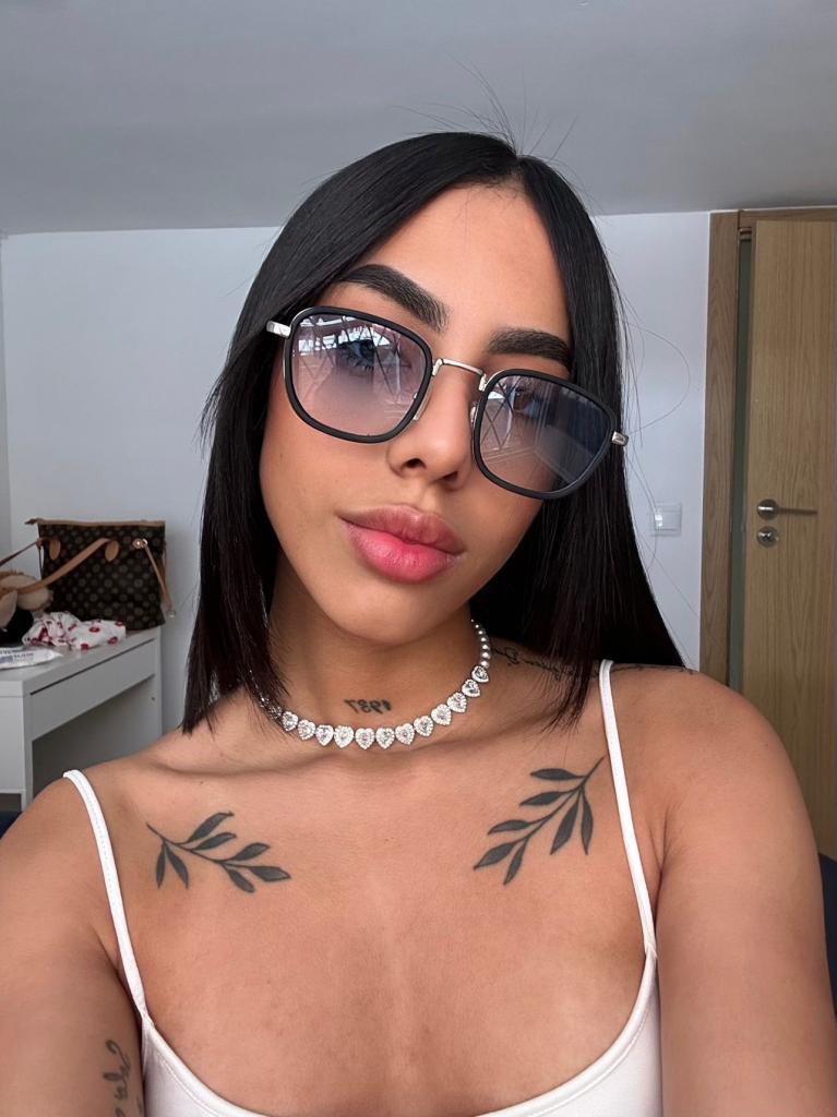 Chica busca chico en Barcelona: 