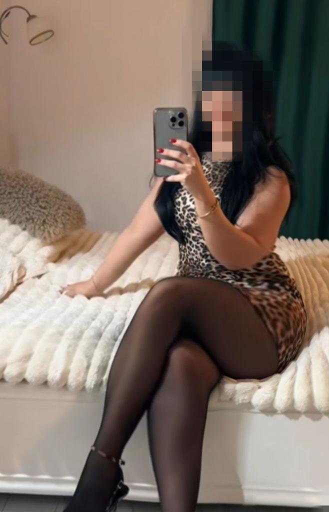 Chica busca chico en Cádiz: 